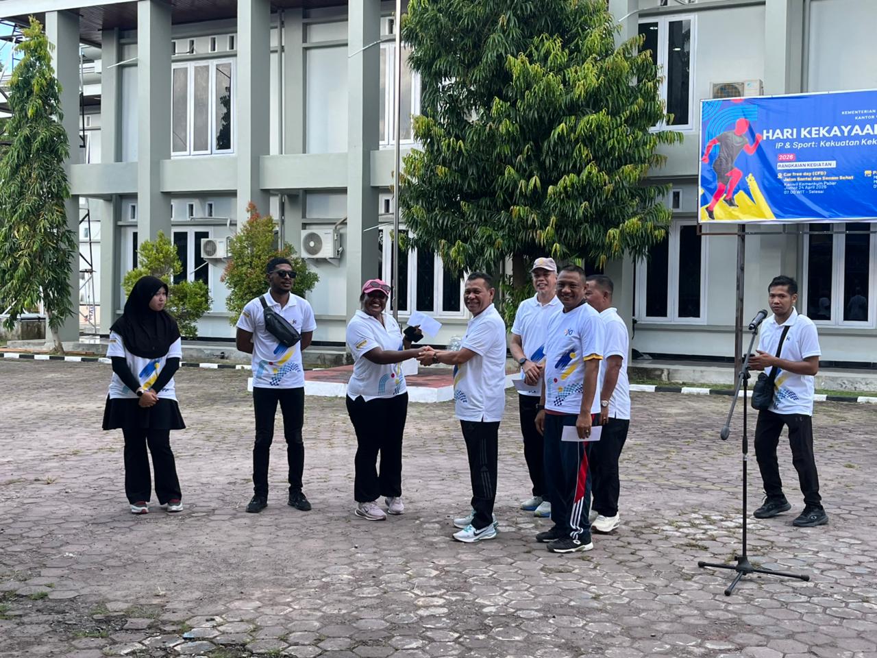 Kakanwil Ditjen Imigrasi Papua Barat Ikuti Jalan Santai dan Senam Bersama dalam CFD Kekayaan Intelektual